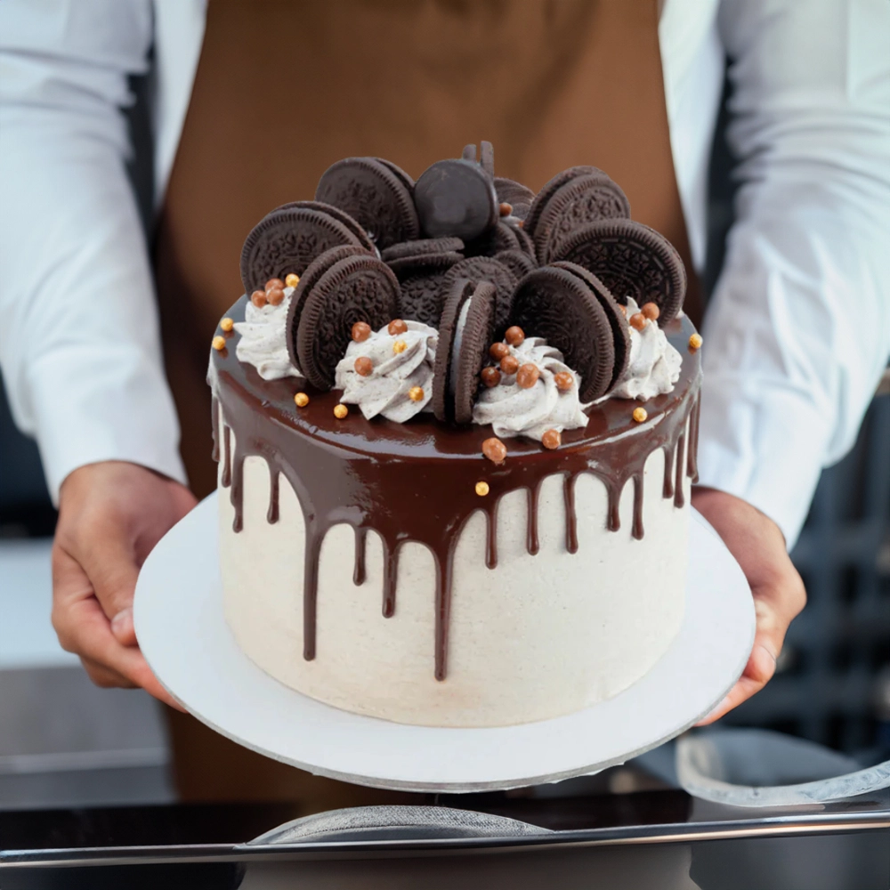 1 kg tall Oreo cake