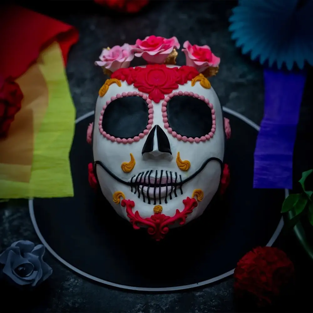 A day of the Dead Cake" weighing 3 kg and filled with chocolate ganache A day of the Dead Cake" weighing 3 kg and filled with chocolate ganache
